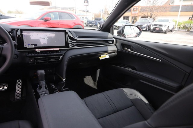 Toyota Camry Vehicle Image 25