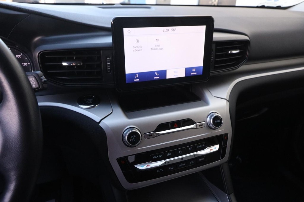 Ford Explorer Vehicle Full-screen Gallery Image 17