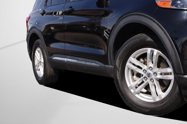 Ford Explorer Vehicle Image 03