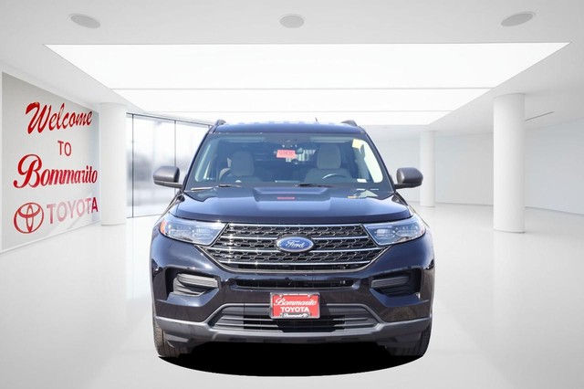 Ford Explorer Vehicle Image 04