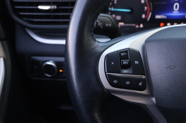 Ford Explorer Vehicle Image 13