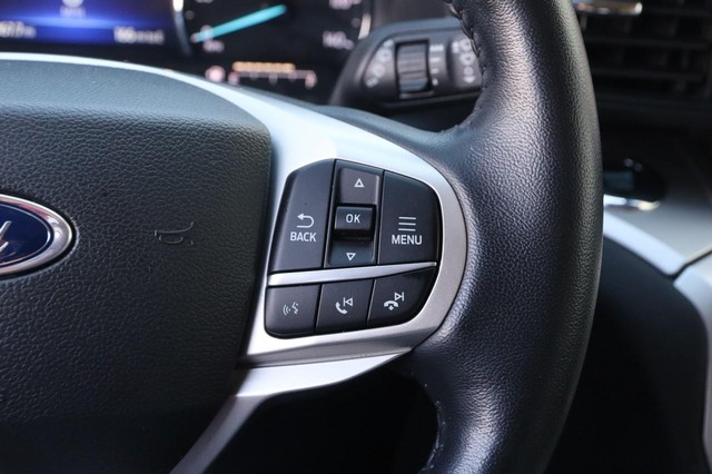 Ford Explorer Vehicle Image 14