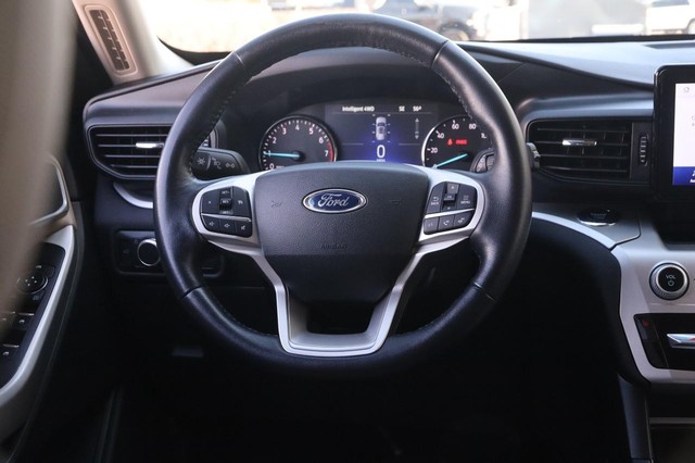 Ford Explorer Vehicle Image 25