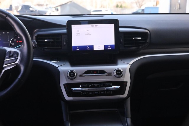 Ford Explorer Vehicle Image 26