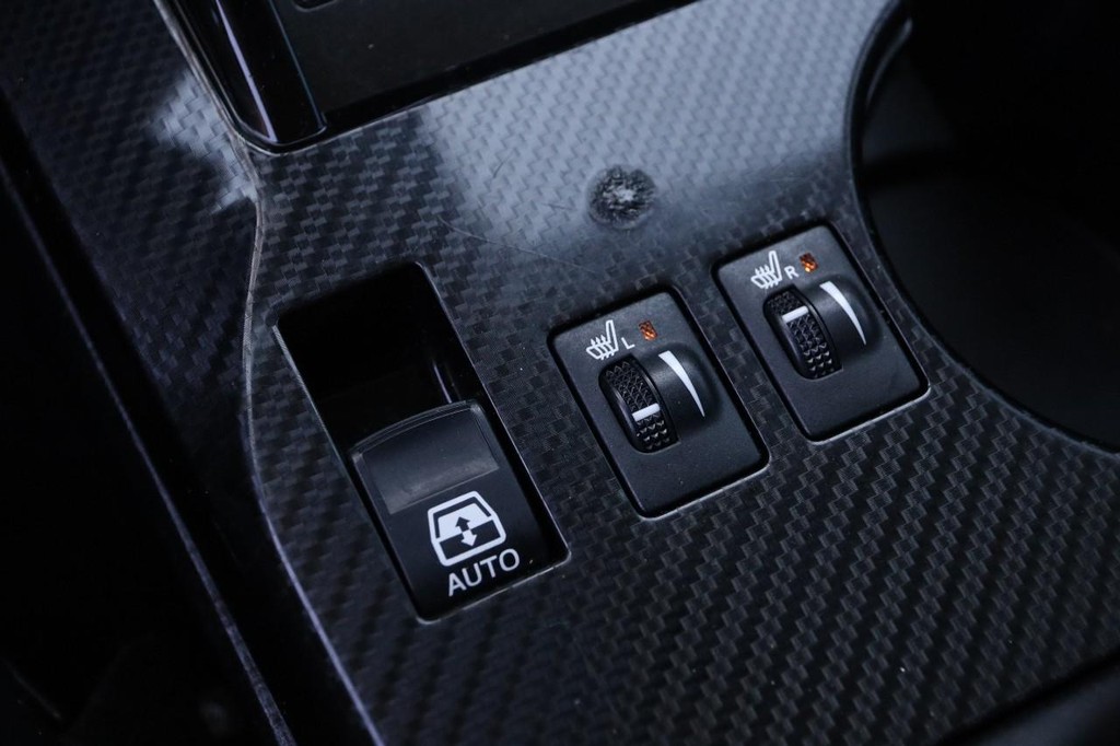 Toyota 4Runner Vehicle Full-screen Gallery Image 20