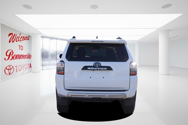 Toyota 4Runner Vehicle Image 06