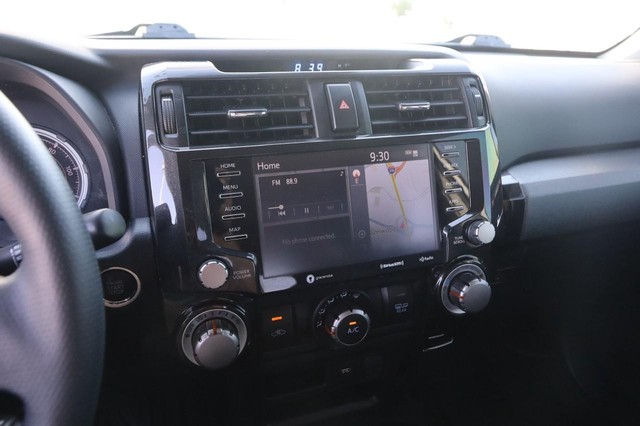 Toyota 4Runner Vehicle Image 15