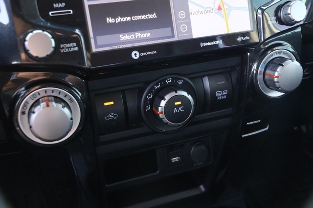 Toyota 4Runner Vehicle Image 18