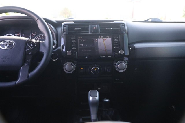 Toyota 4Runner Vehicle Image 24