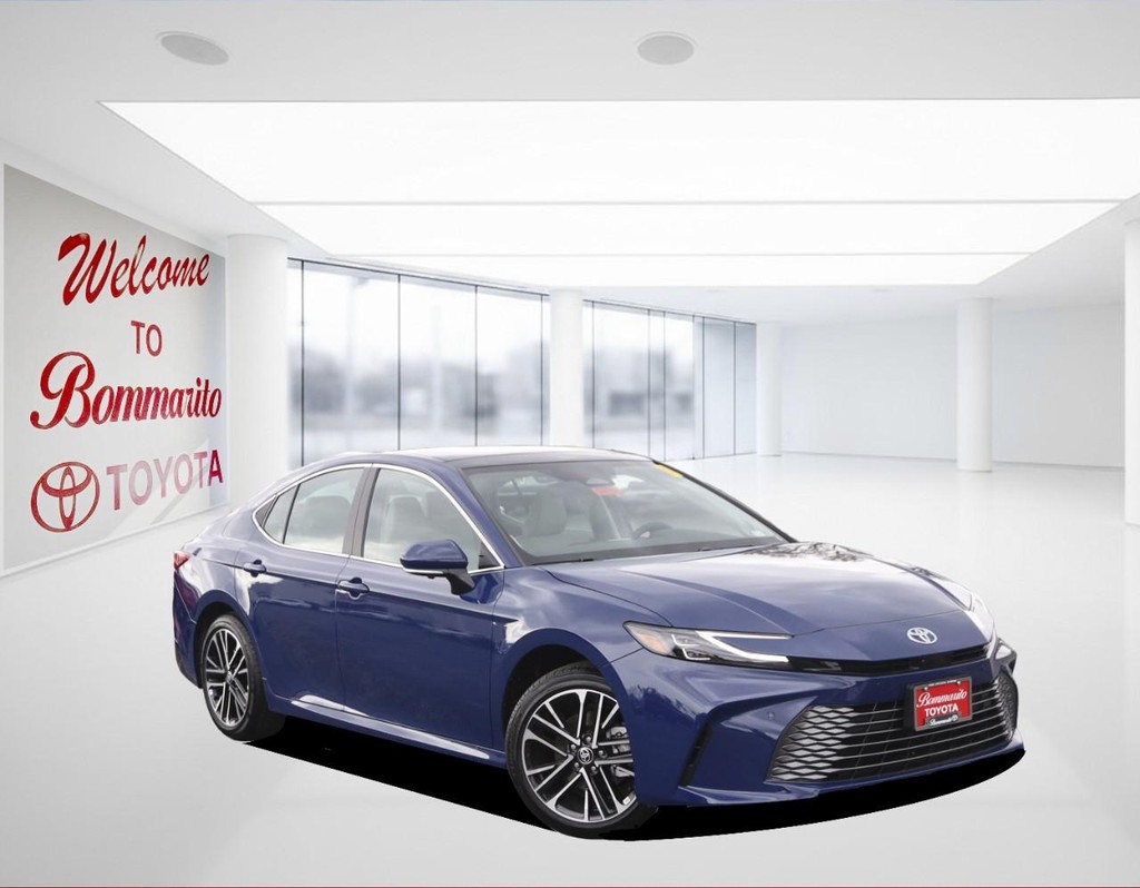 Toyota Camry Vehicle Full-screen Gallery Image 2