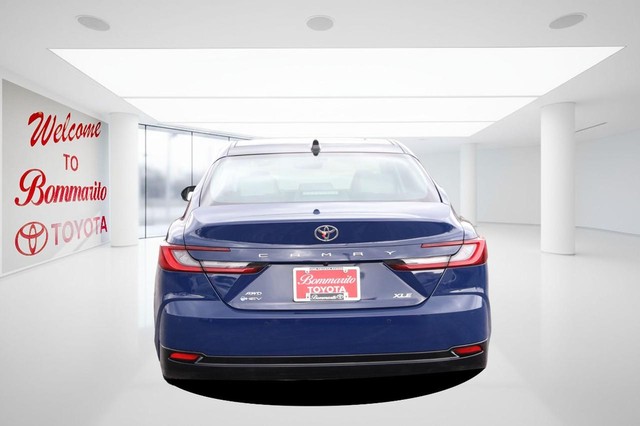 Toyota Camry Vehicle Image 06