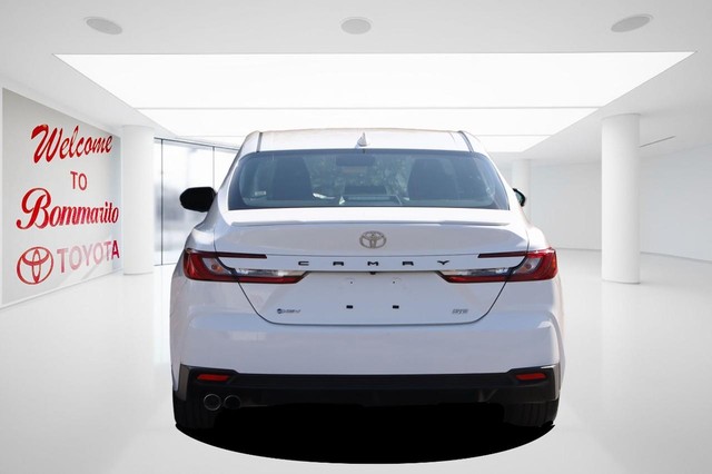 Toyota Camry Vehicle Image 06