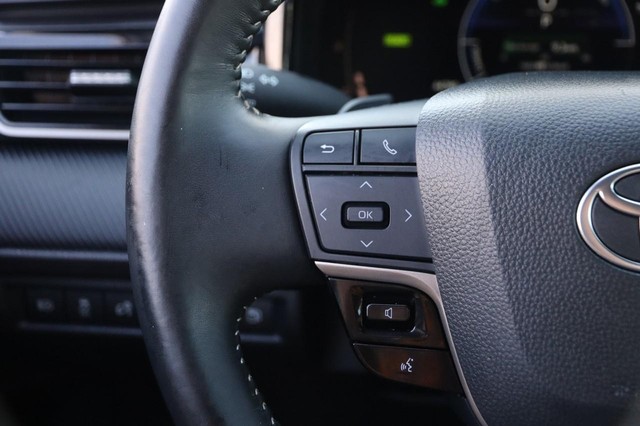 Toyota Camry Vehicle Image 11