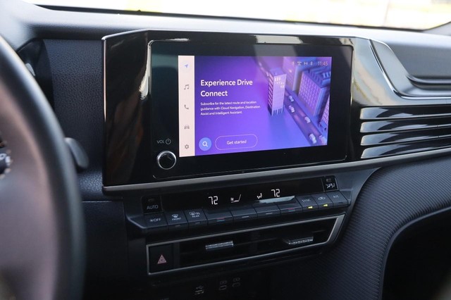 Toyota Camry Vehicle Image 15