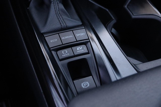 Toyota Camry Vehicle Image 18