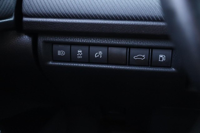 Toyota Camry Vehicle Image 19