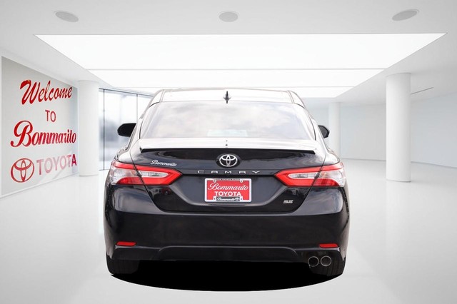 Toyota Camry Vehicle Image 06