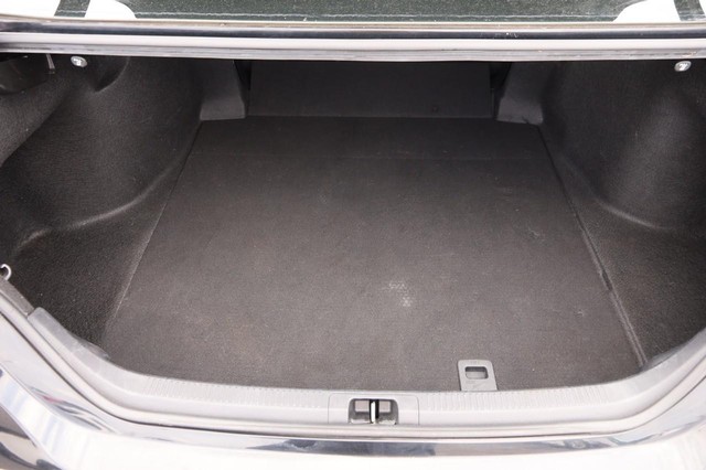 Toyota Camry Vehicle Image 07