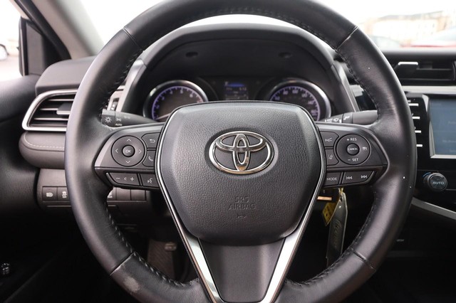 Toyota Camry Vehicle Image 10