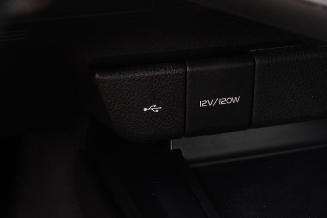 Toyota Camry Vehicle Image 17