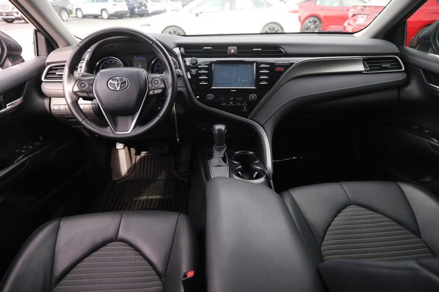 Toyota Camry Vehicle Image 19