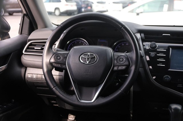 Toyota Camry Vehicle Image 21