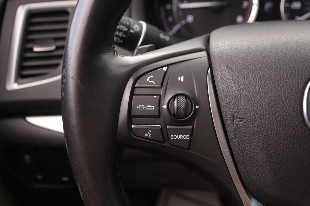Acura TLX Vehicle Full-screen Gallery Image 12