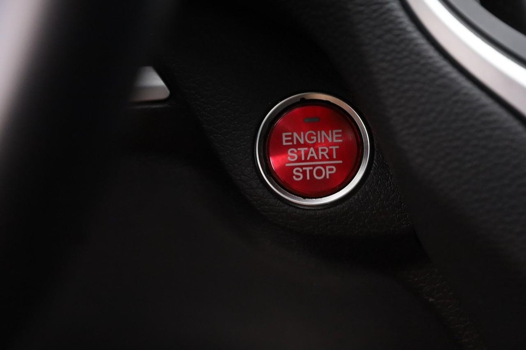 Acura TLX Vehicle Full-screen Gallery Image 15