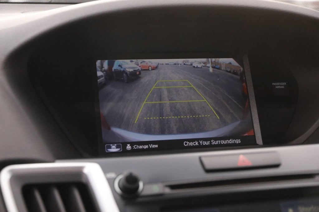 Acura TLX Vehicle Full-screen Gallery Image 19