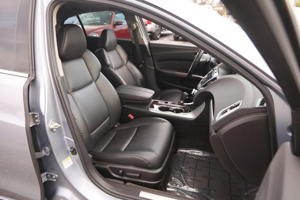 Acura TLX Vehicle Full-screen Gallery Image 28