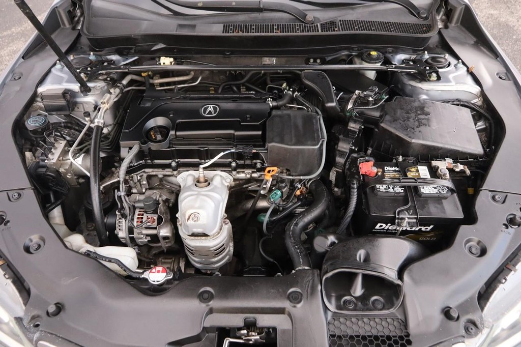 Acura TLX Vehicle Full-screen Gallery Image 29