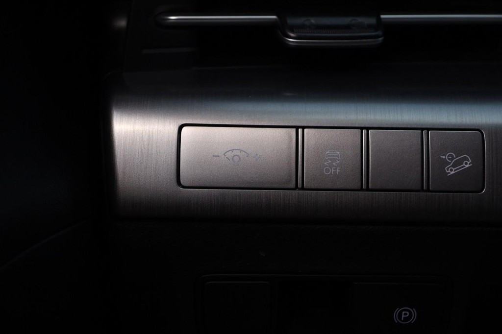 Hyundai Kona Vehicle Full-screen Gallery Image 21