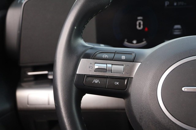 Hyundai Kona Vehicle Image 11