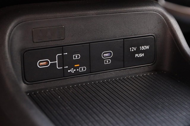 Hyundai Kona Vehicle Image 19