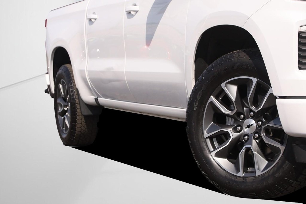 Chevrolet Silverado 1500 Vehicle Full-screen Gallery Image 03