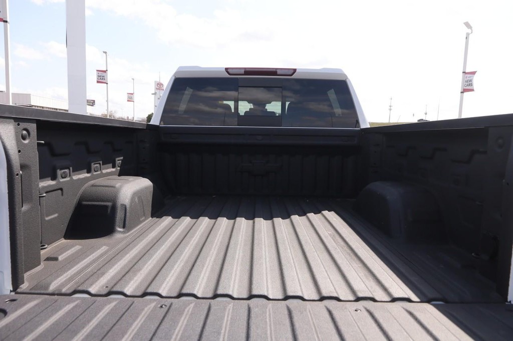 Chevrolet Silverado 1500 Vehicle Full-screen Gallery Image 07