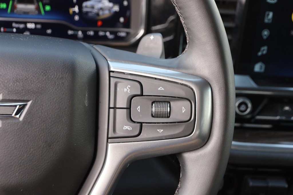 Chevrolet Silverado 1500 Vehicle Full-screen Gallery Image 12