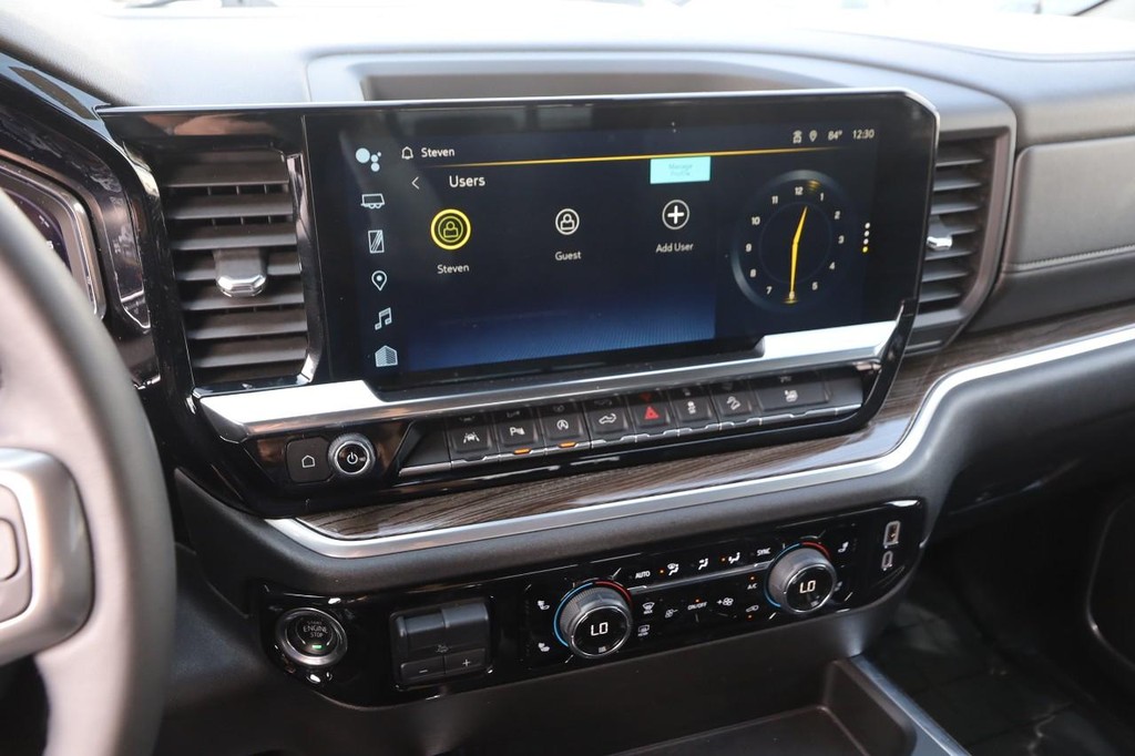 Chevrolet Silverado 1500 Vehicle Full-screen Gallery Image 15