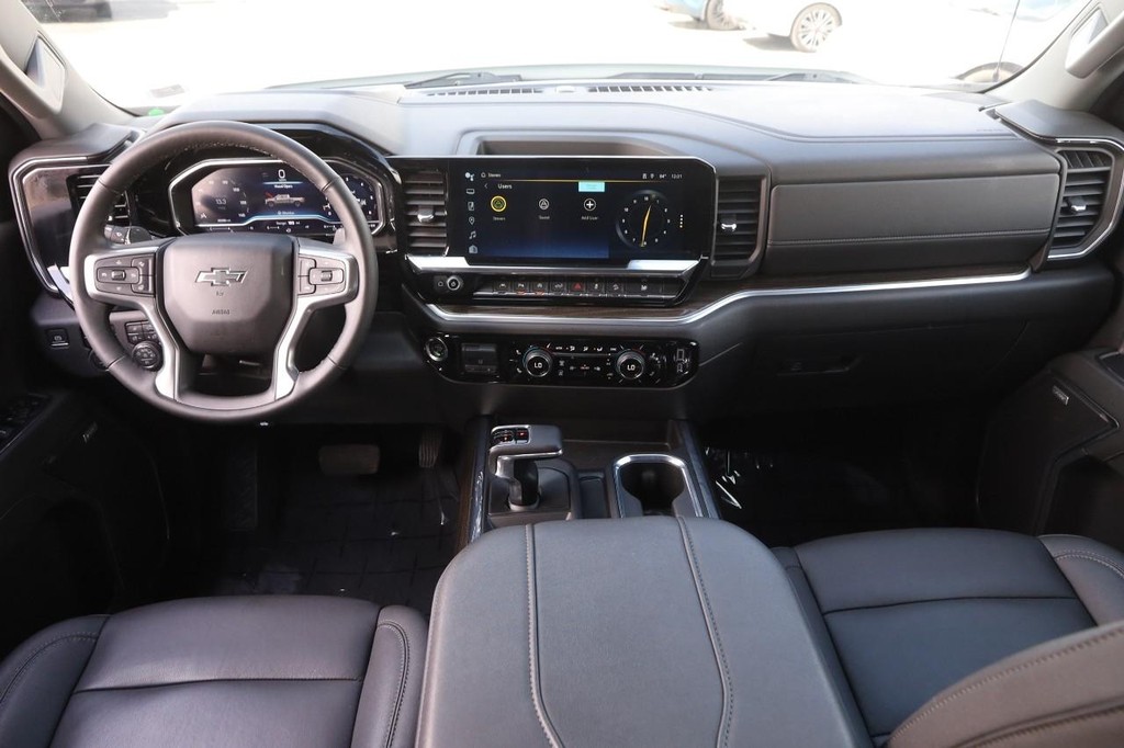 Chevrolet Silverado 1500 Vehicle Full-screen Gallery Image 20