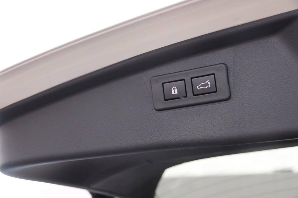 Subaru Outback Vehicle Full-screen Gallery Image 8