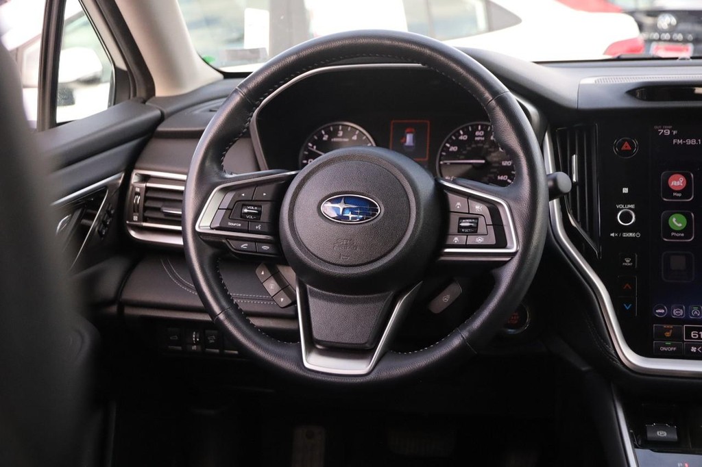 Subaru Outback Vehicle Full-screen Gallery Image 24