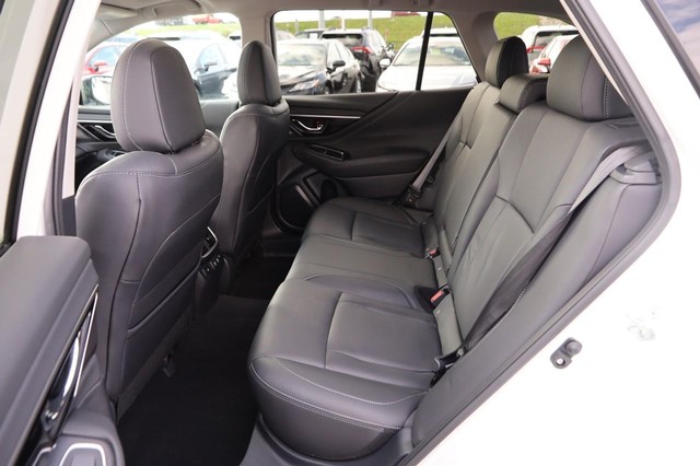 Subaru Outback Vehicle Image 11