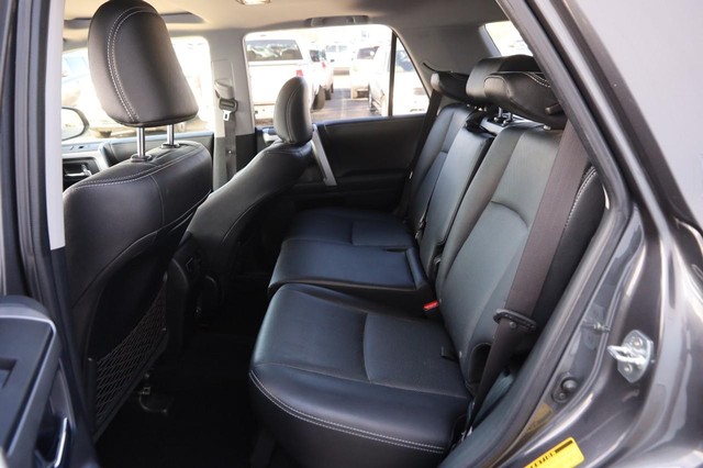 Toyota 4Runner Vehicle Image 10