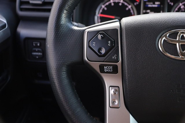 Toyota 4Runner Vehicle Image 12