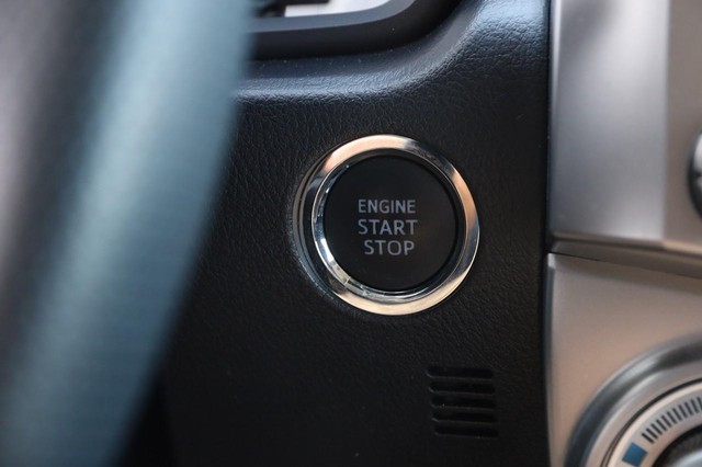 Toyota 4Runner Vehicle Image 15