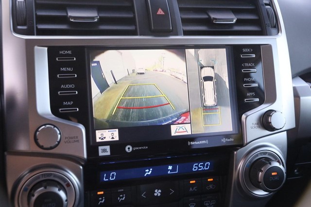 Toyota 4Runner Vehicle Image 17