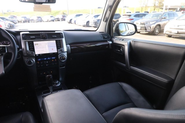 Toyota 4Runner Vehicle Image 27