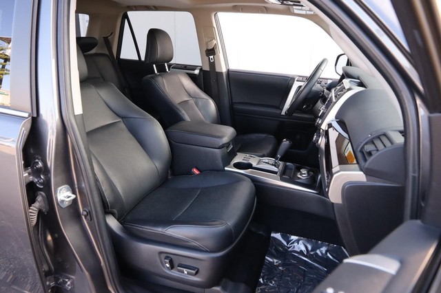 Toyota 4Runner Vehicle Image 28