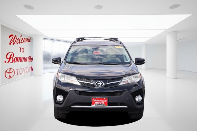Toyota RAV4 Vehicle Image 04