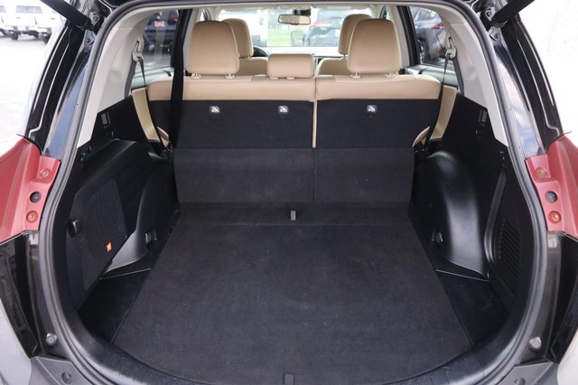Toyota RAV4 Vehicle Image 07